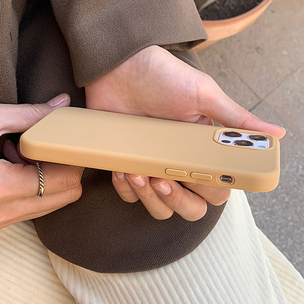 side view of khaki iphone silicone case